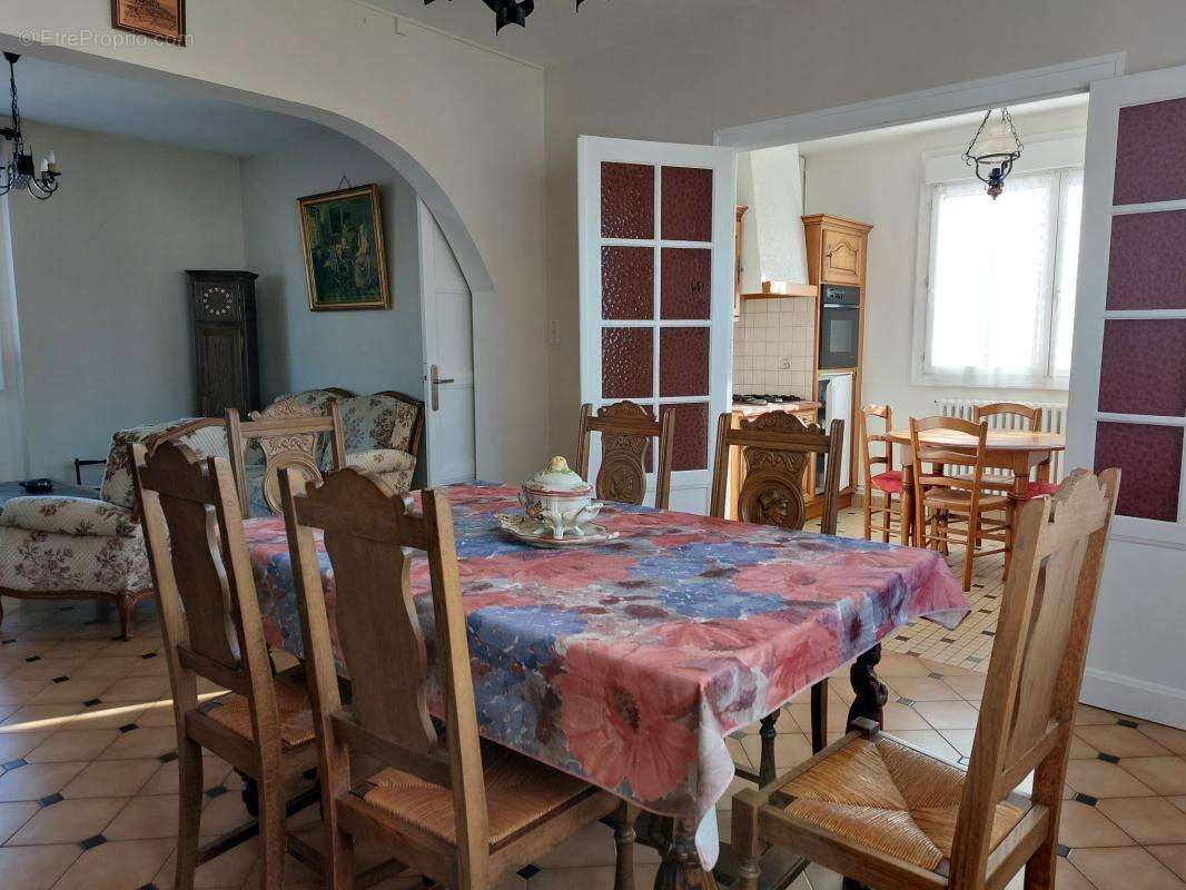 Maison à SAVIGNE-L'EVEQUE