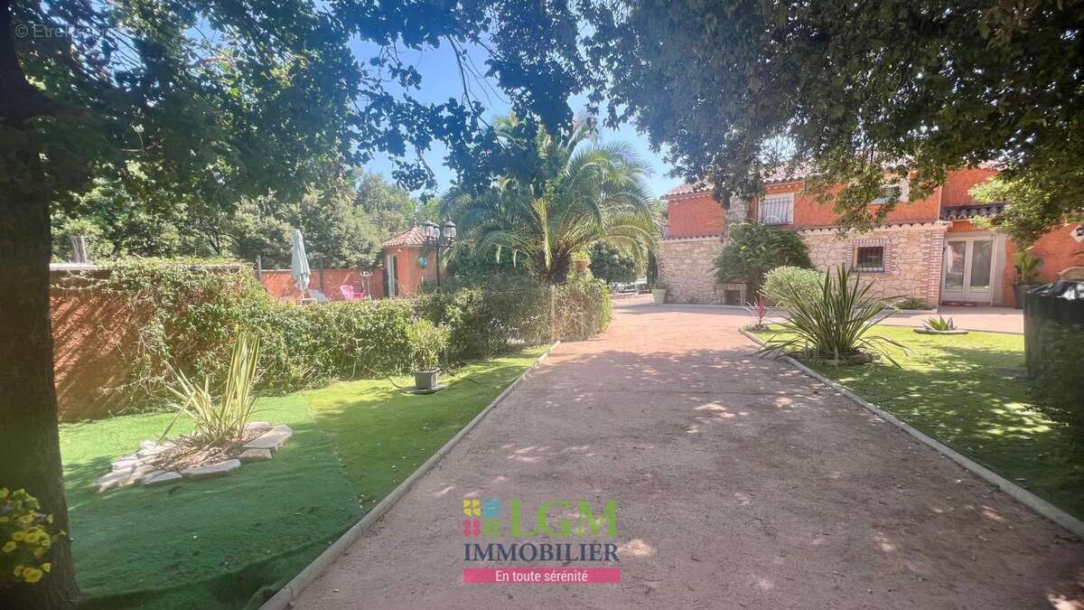 Maison à SAINT-PRIVAT-DES-VIEUX