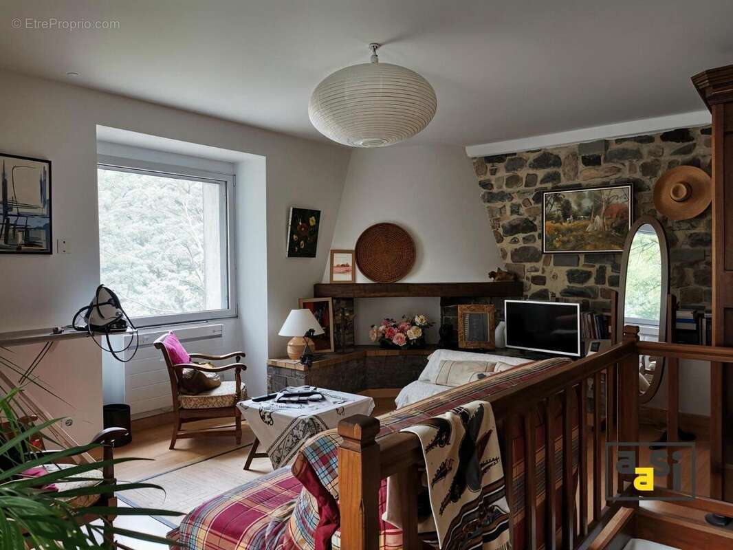 Maison 111 m² à Meyras  - photo 10