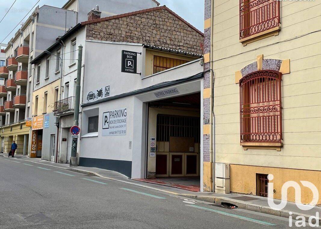 Photo 1 - Parking à SAINT-ETIENNE