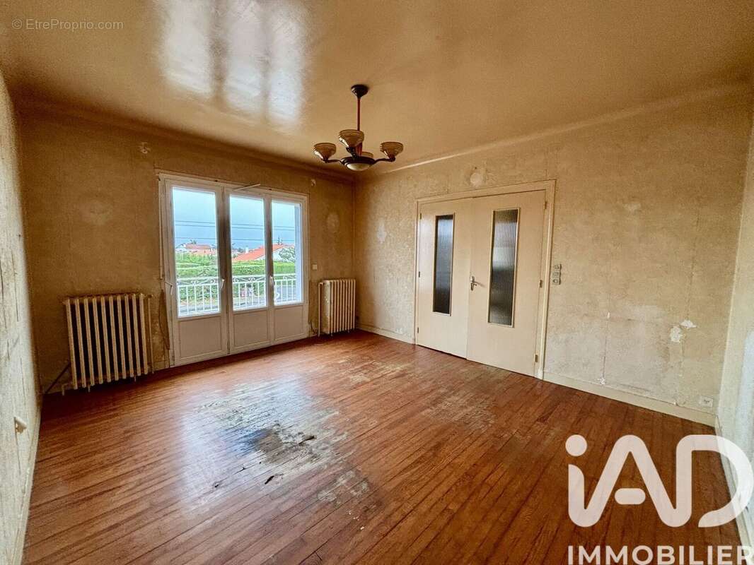 Photo 6 - Maison à SAINT-JUST-SAINT-RAMBERT