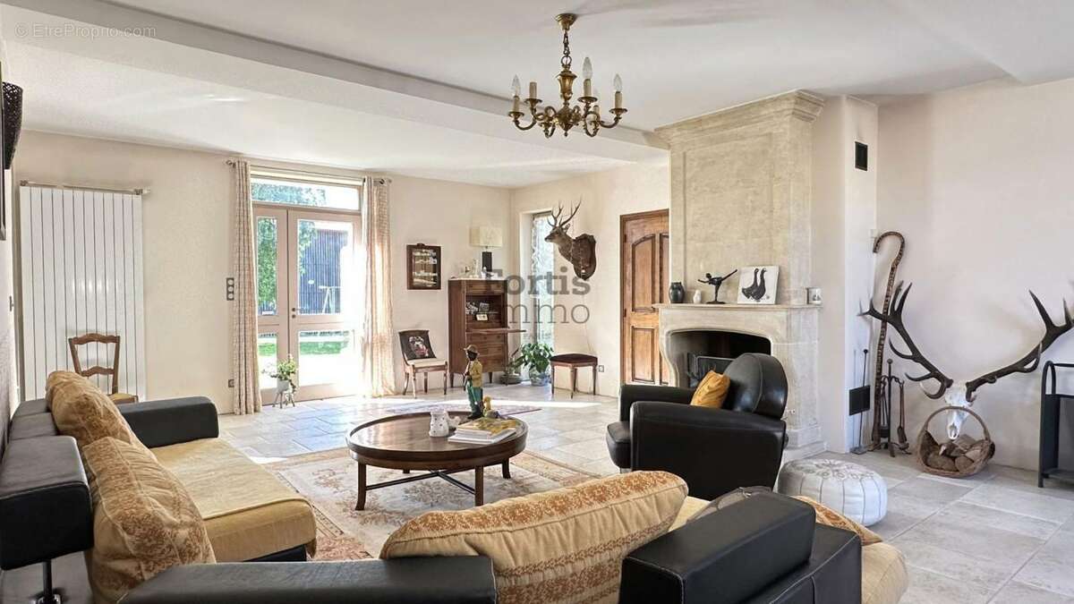 Maison à TORCY-EN-VALOIS