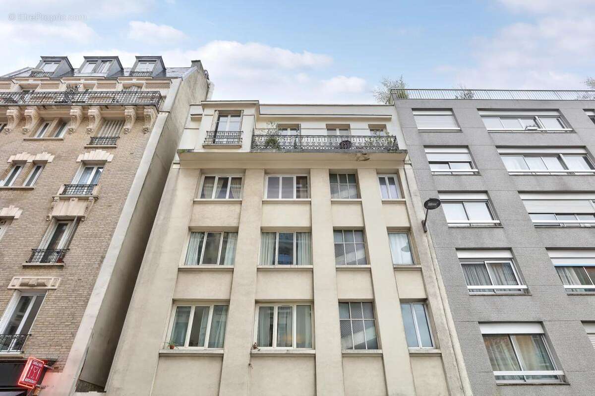 Appartement à PARIS-20E