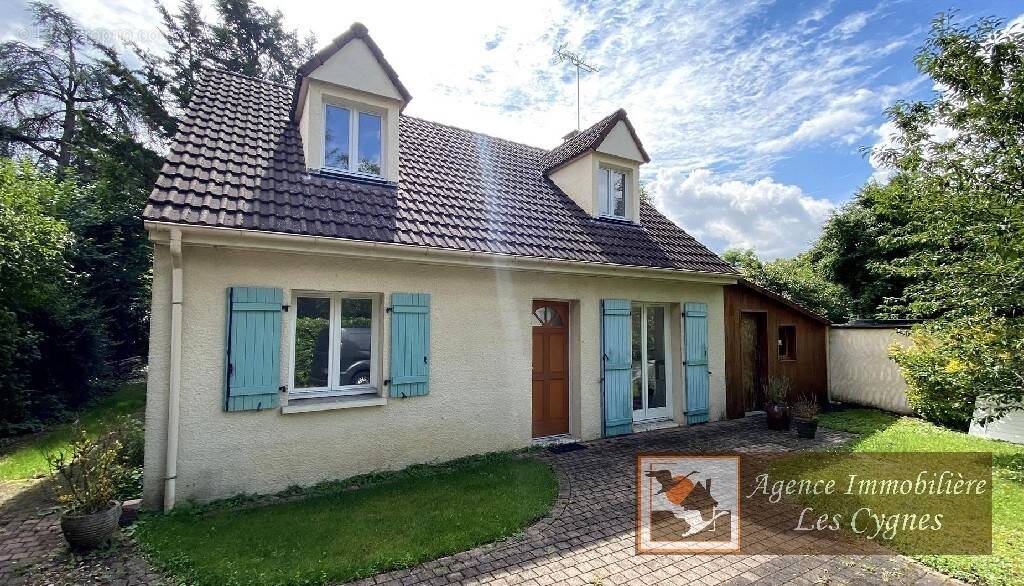 Maison à VULAINES-SUR-SEINE