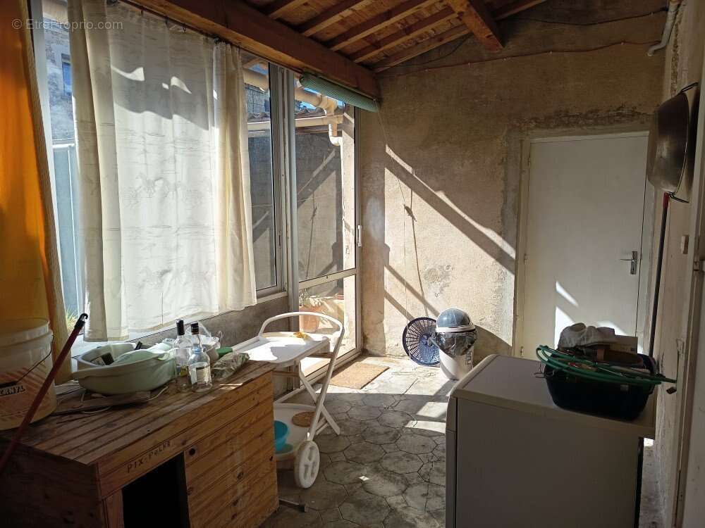 Maison à JONQUIERES-SAINT-VINCENT