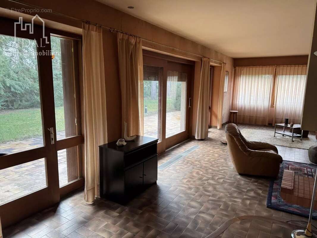 Maison à LE MALZIEU-VILLE