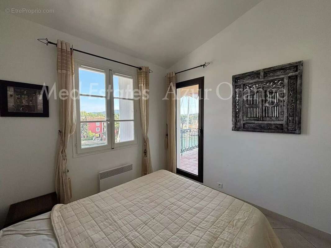 Appartement à GRIMAUD