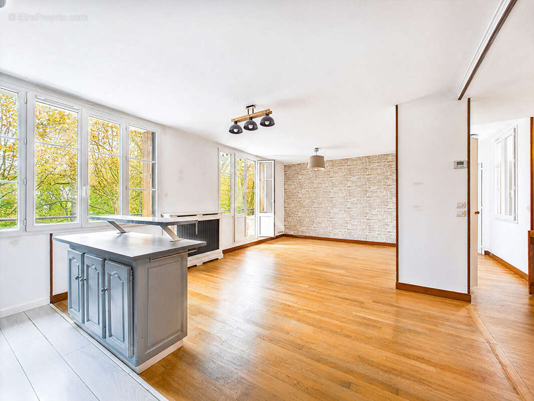 Appartement à BONNEUIL-SUR-MARNE