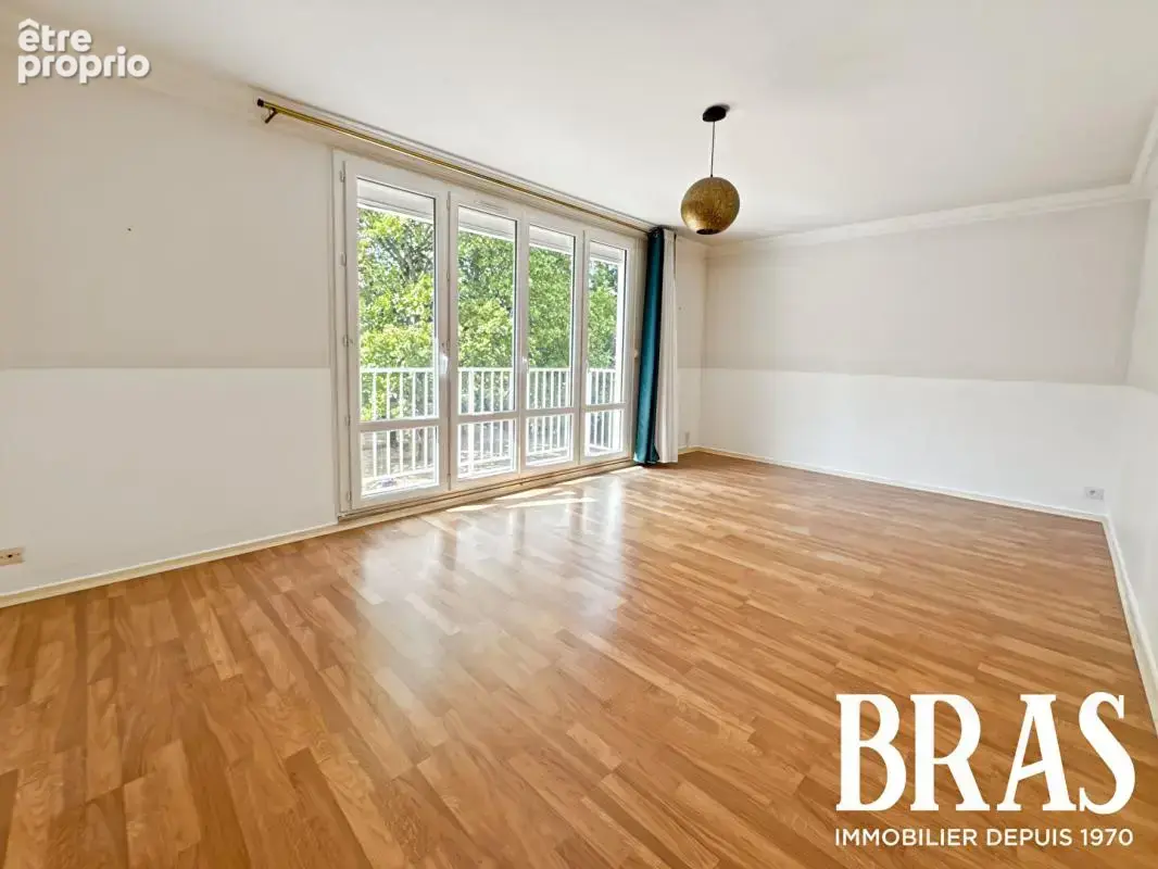 Appartement à REZE
