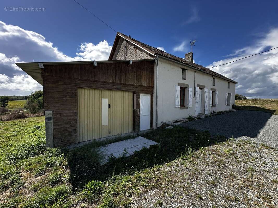 Maison à SAINT-HILAIRE-LA-TREILLE