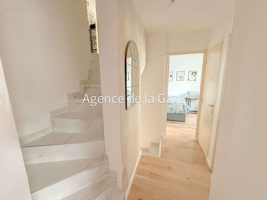 Maison à SARTROUVILLE