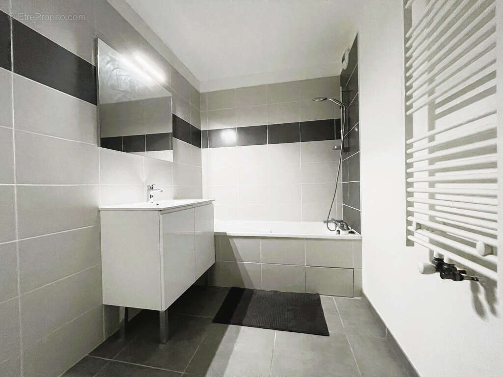 Appartement à VILLARD-BONNOT