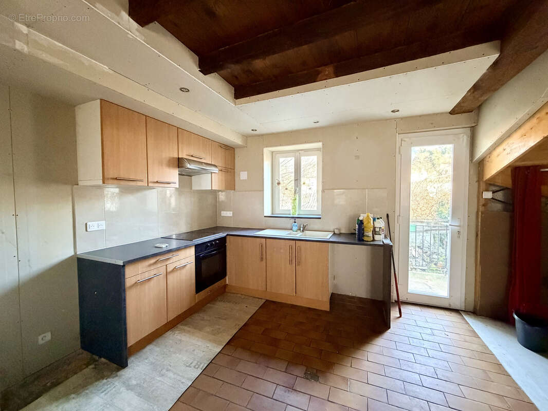 Maison à AUBERIVES-SUR-VAREZE