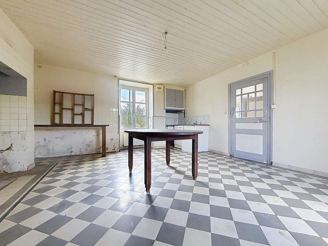 Maison à SAINT-JORY-LAS-BLOUX