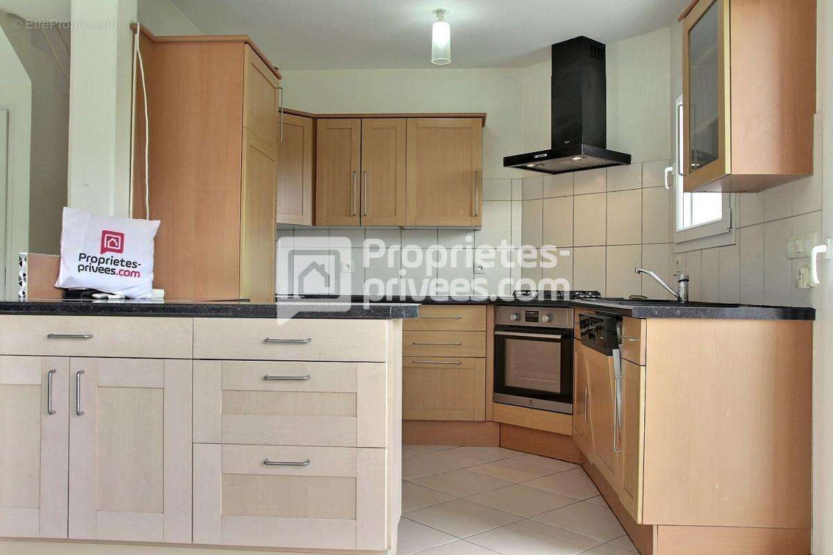 Maison à BRISON-SAINT-INNOCENT