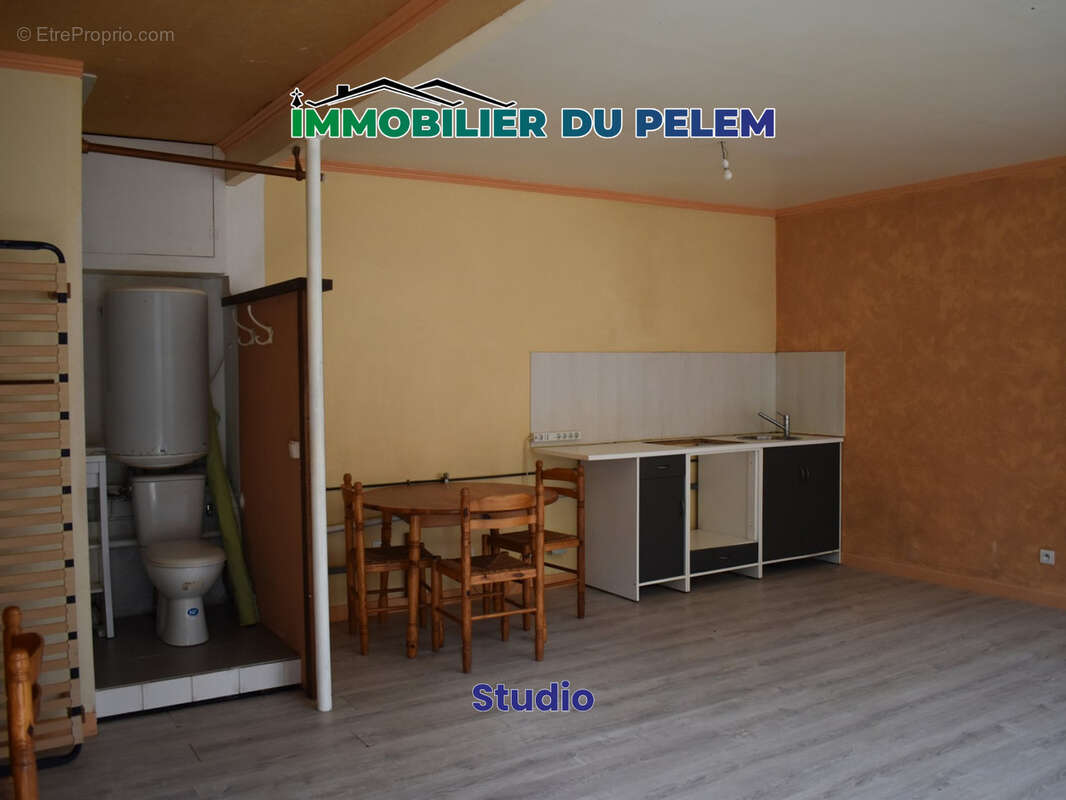 Maison à GLOMEL