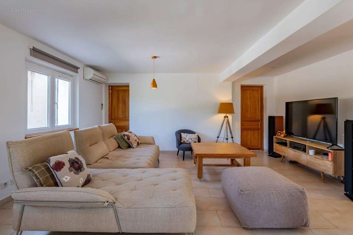 Maison à LA CADIERE-D'AZUR