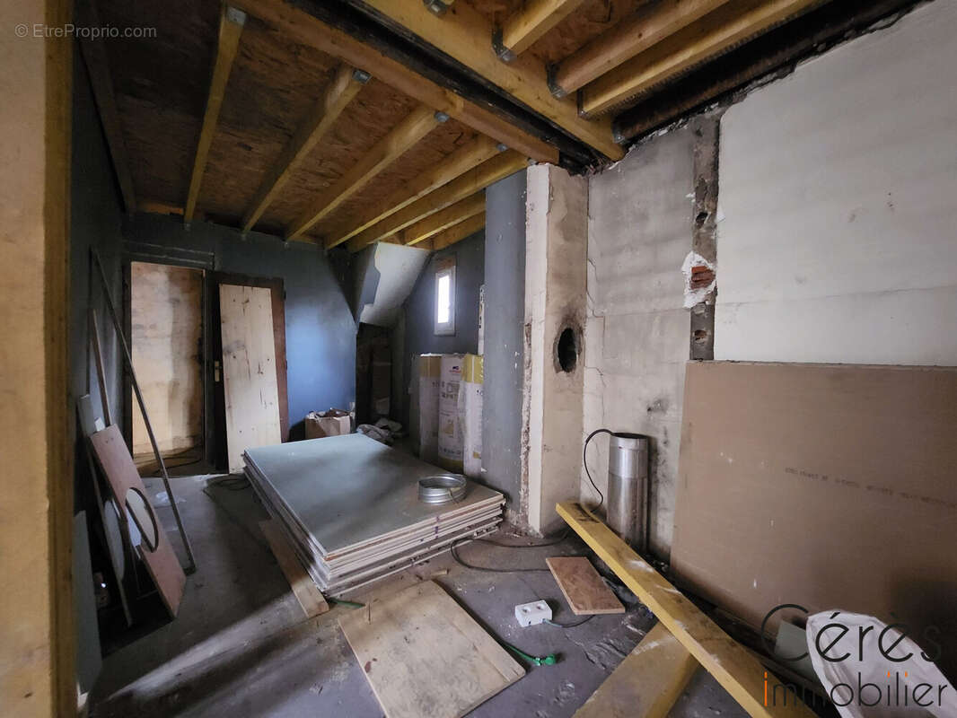 Commerce à ROMAINVILLE