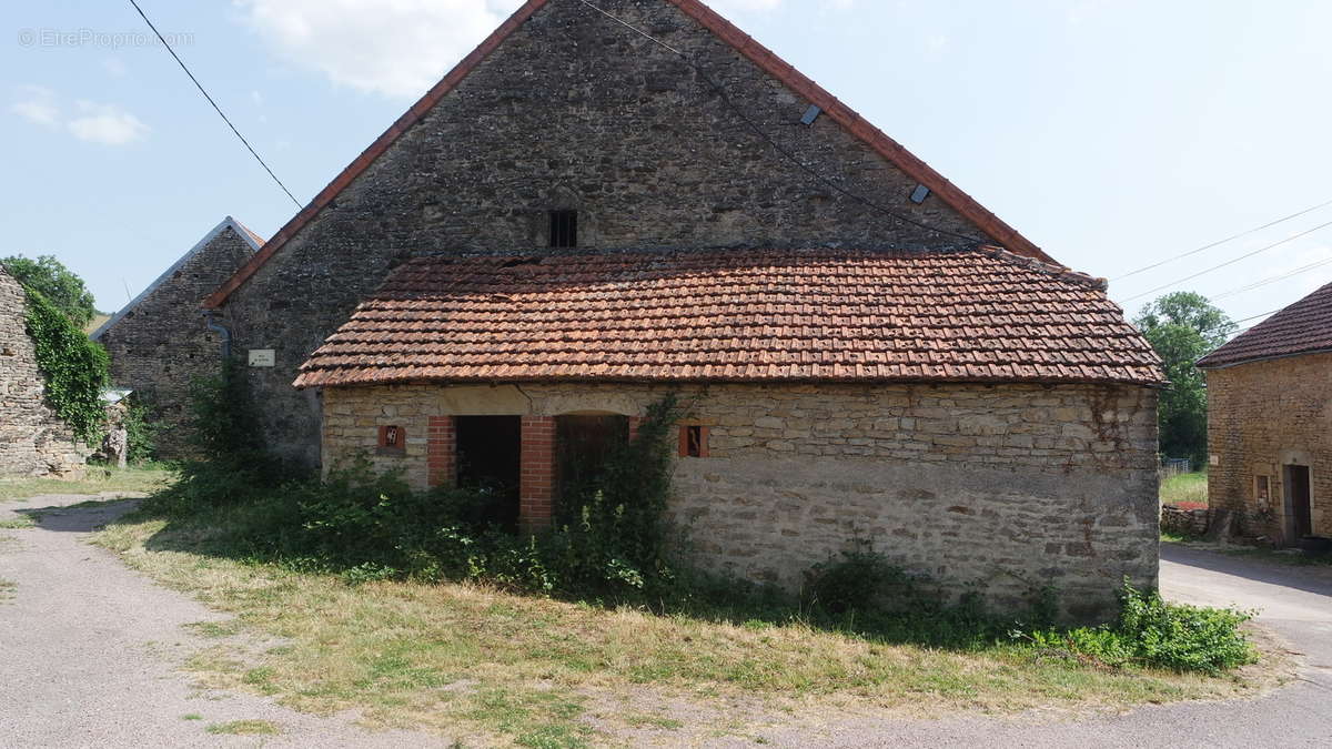 Maison à rénover 120 m² - photo 7