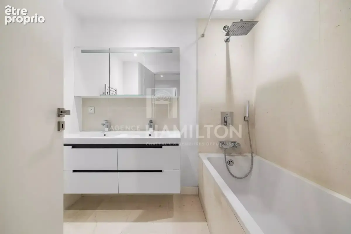 Villa Exceptionnelle : 160 m² avec Piscine et Vue à 360°, Mont L - photo 8