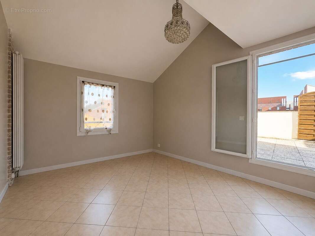 Appartement à VAUREAL