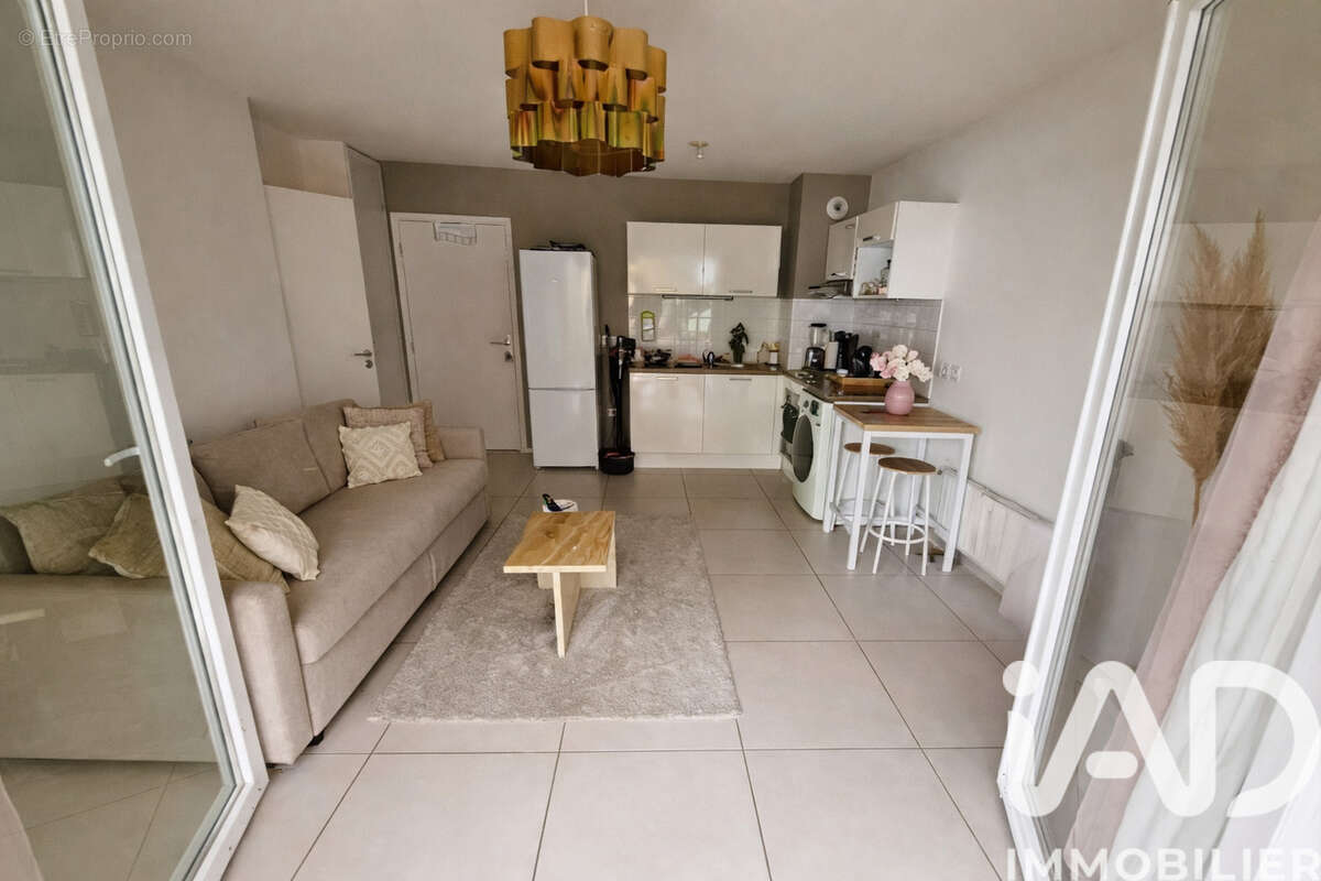 Photo 2 - Appartement à JUVIGNAC
