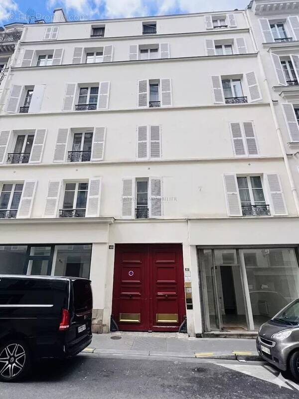 Appartement à PARIS-8E