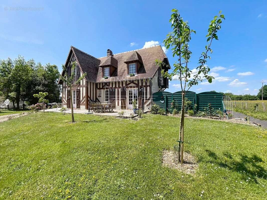 Maison à PONT-L&#039;EVEQUE