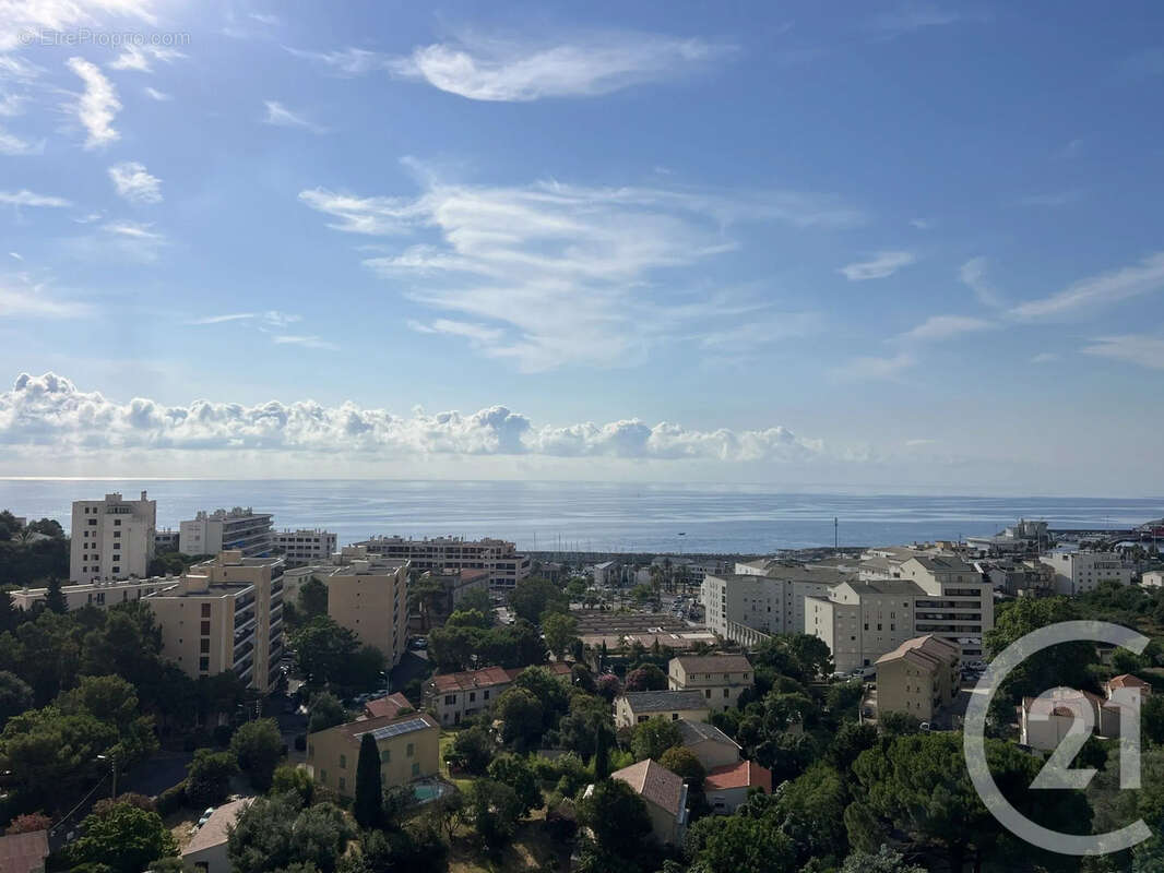 Appartement 87 m² à San-Martino-Di-Lota  - photo 4