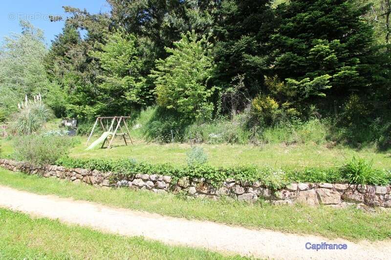 Maison à VERNOUX-EN-VIVARAIS