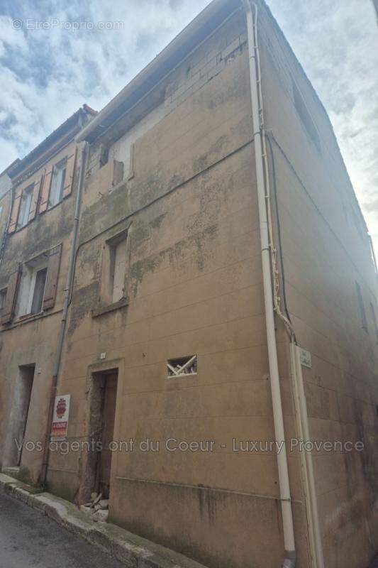 Maison à PEYNIER