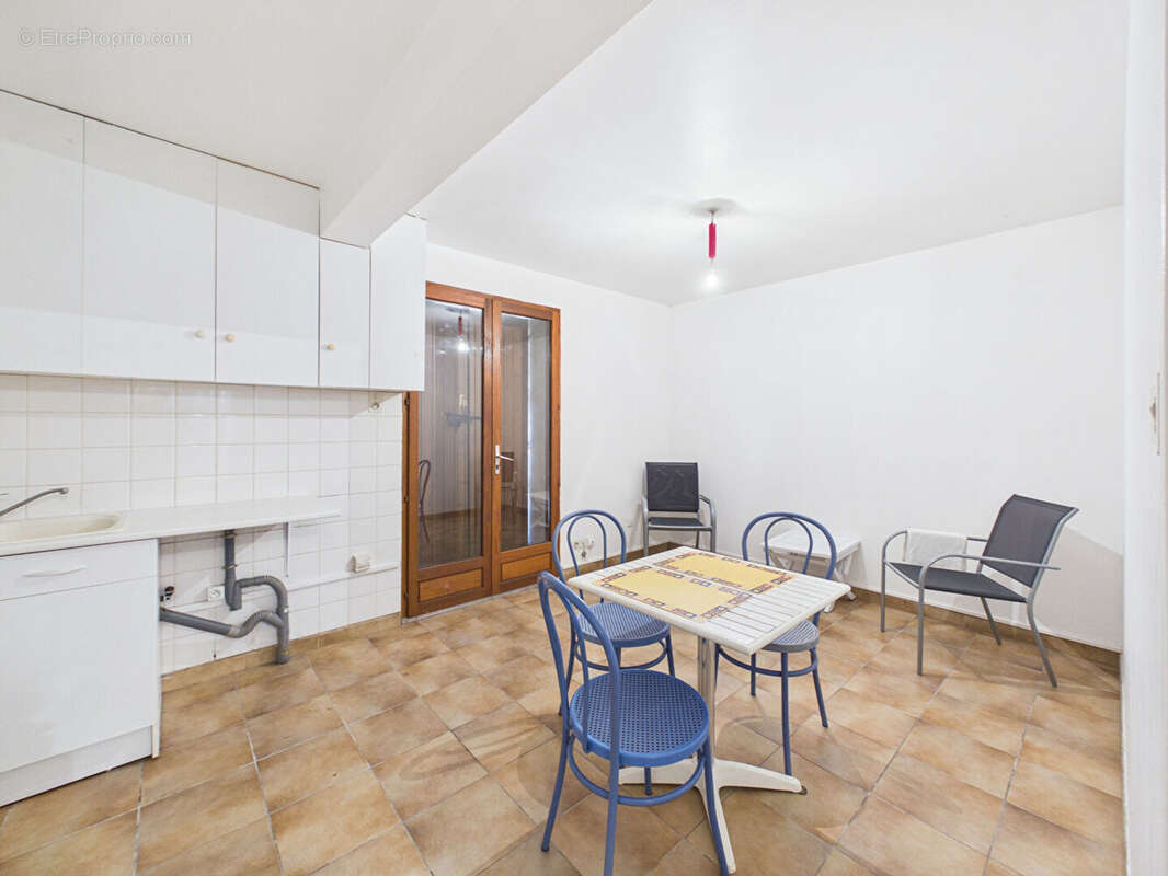 Maison à MONTELIMAR