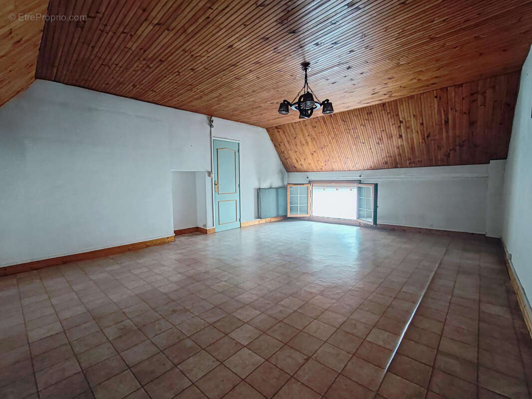 Maison à LA FERTE-MILON
