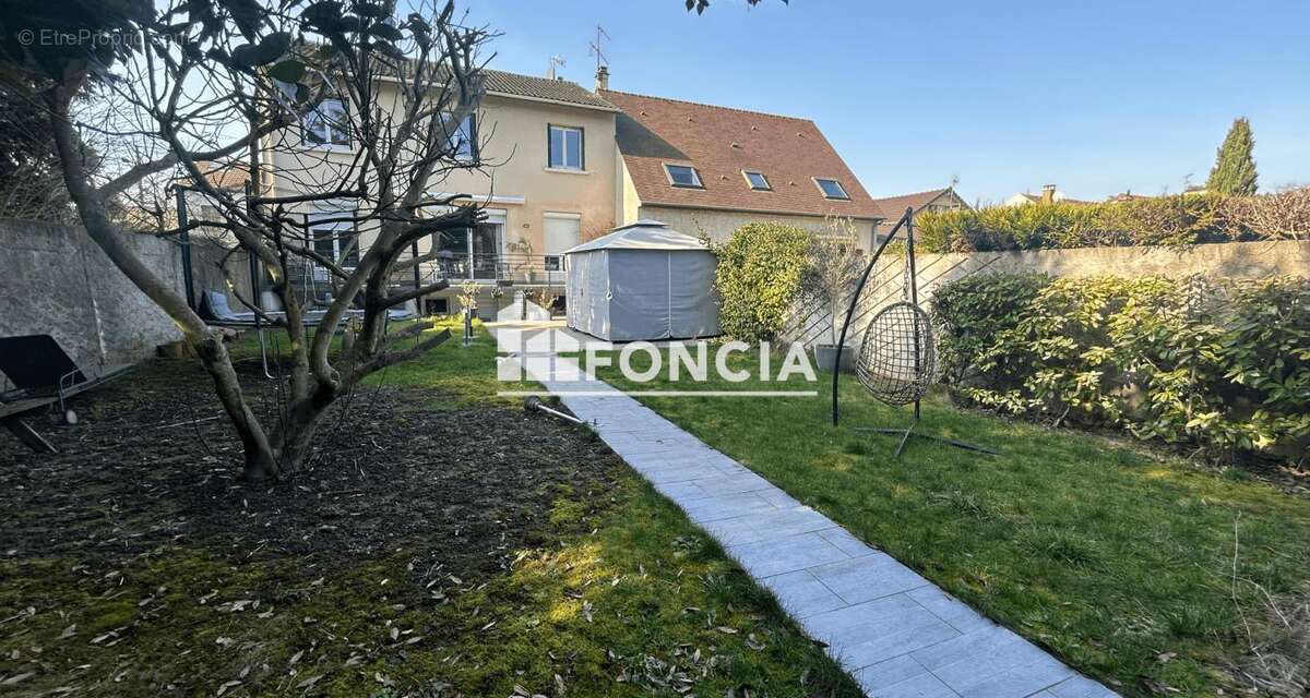 Maison à L&#039;HAY-LES-ROSES