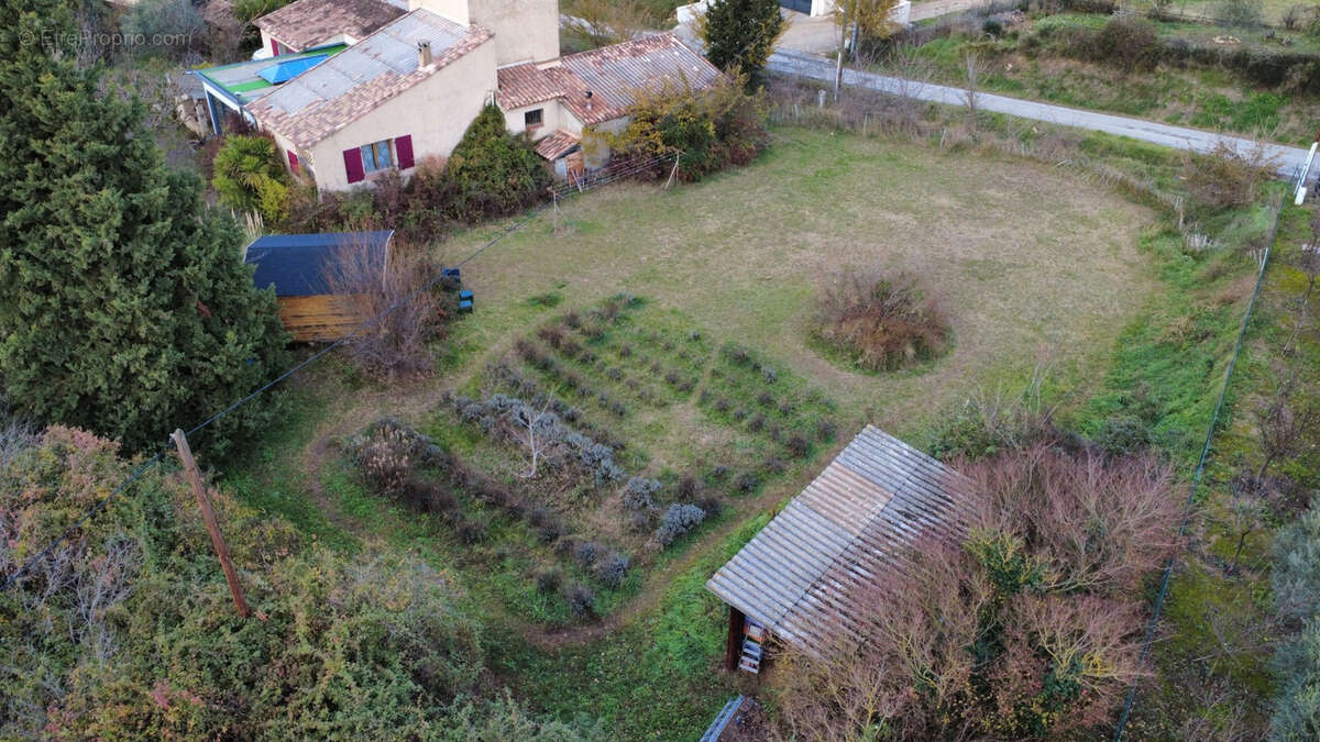 Terrain à TRETS