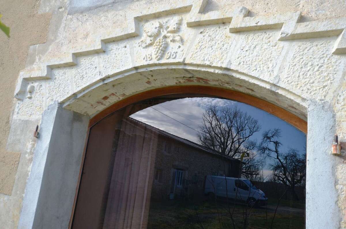 Date - Maison à ORDAN-LARROQUE