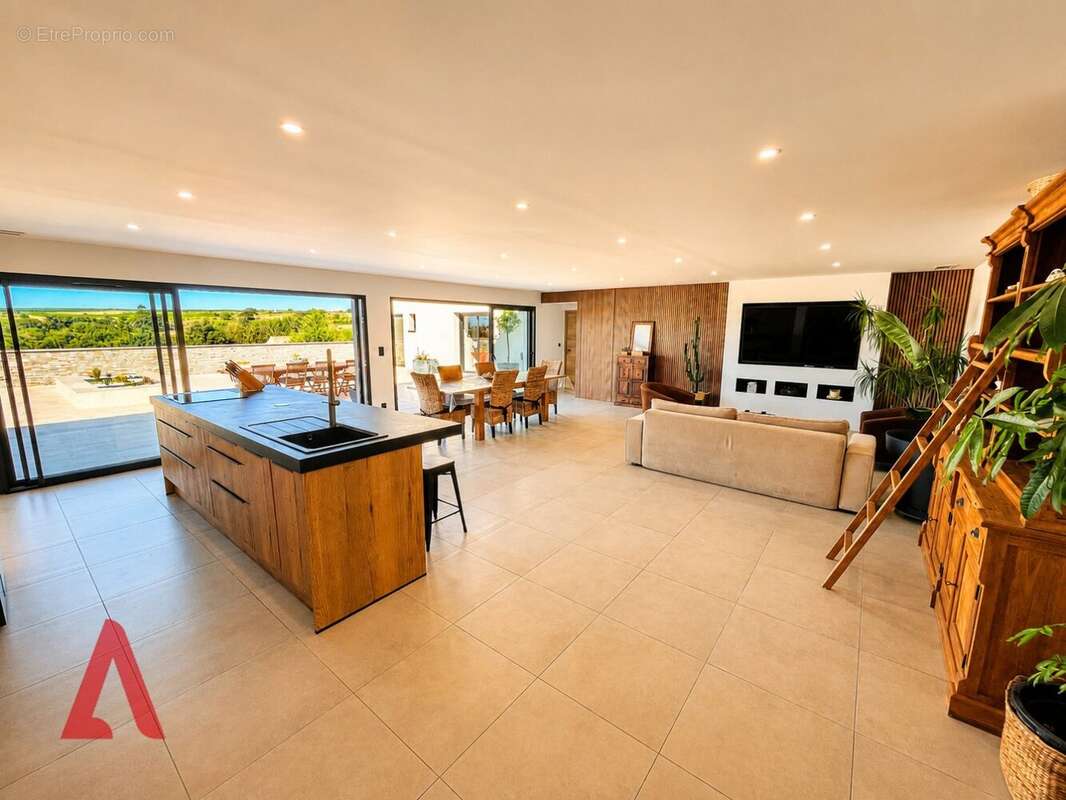 Villa contemporaine d'exception  300 m² habitables  4 suites  Vue panoramique  Prestations haut de gamme - photo 4