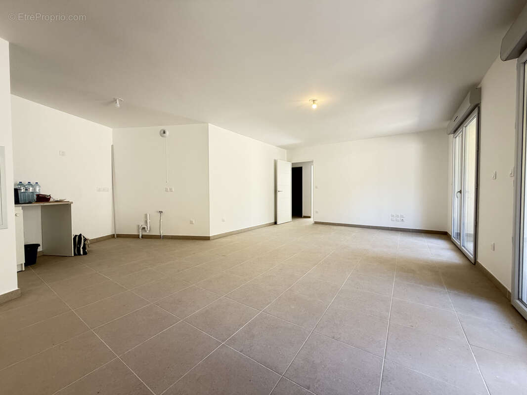 Appartement neuf T4 de 87m2 avec 150m2 de jardin et garage - photo 4