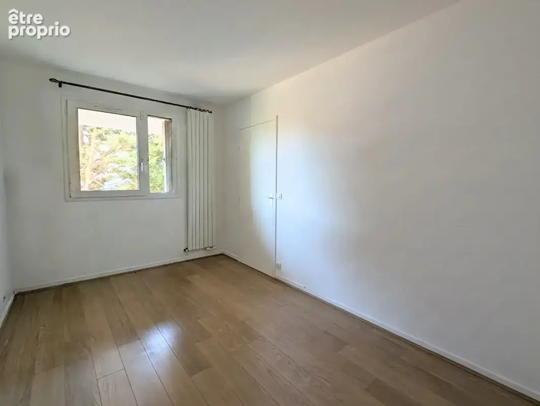 T3 lumineux - Grand Balcon & Vue Jardin - Asnières - photo 2