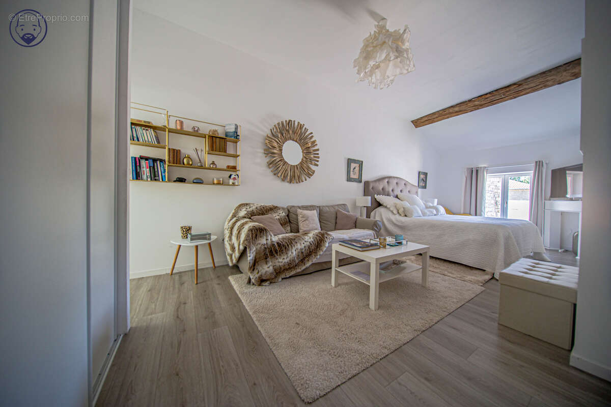 Coup de cœur ! Maison de charme avec terrasse, grand jardin et dépendance - photo 13