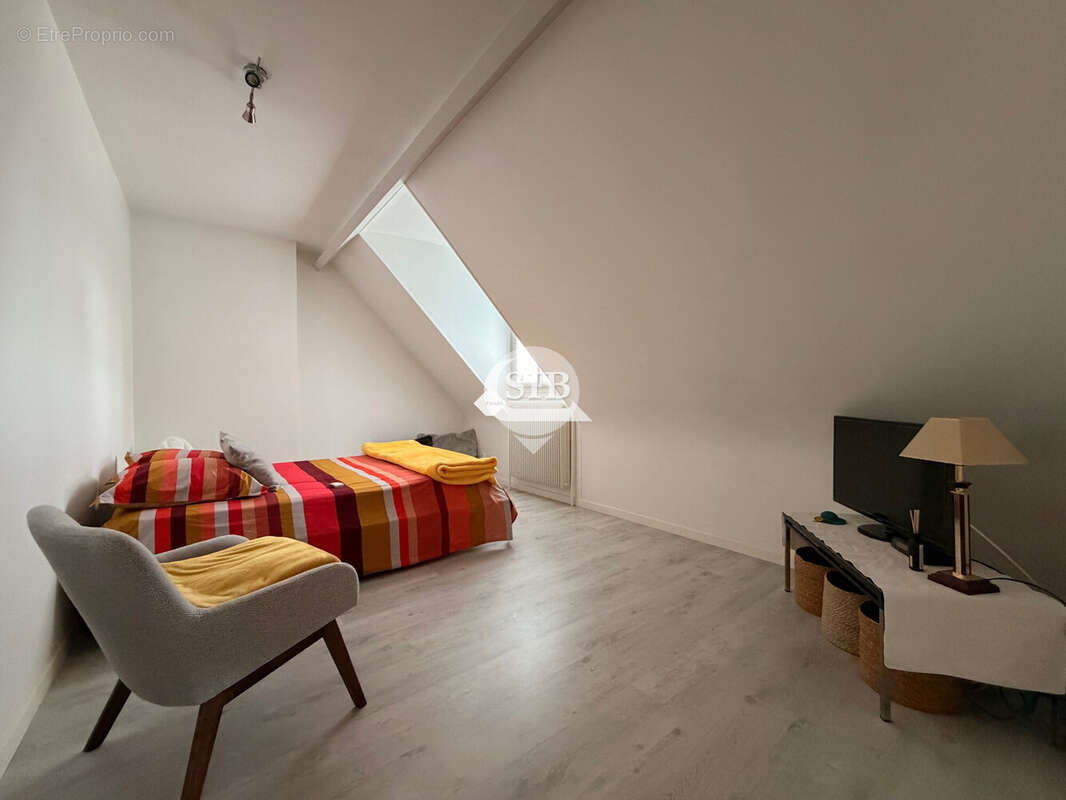 Maison à LA VILLE-DU-BOIS