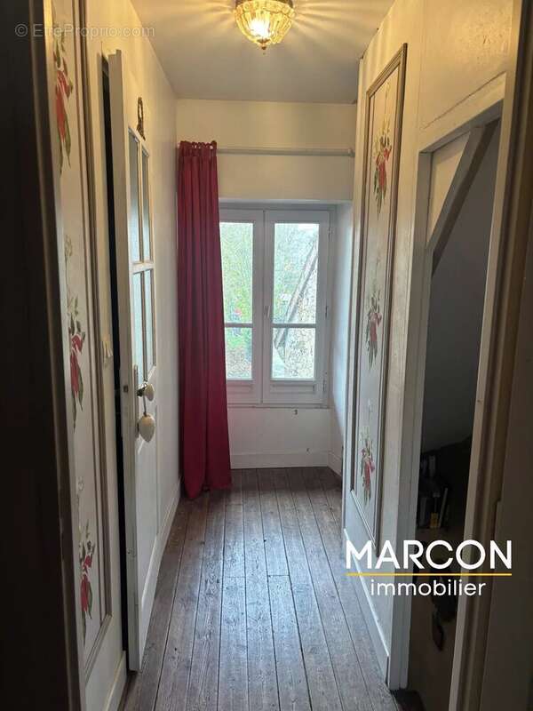 Maison à ARNAC-LA-POSTE