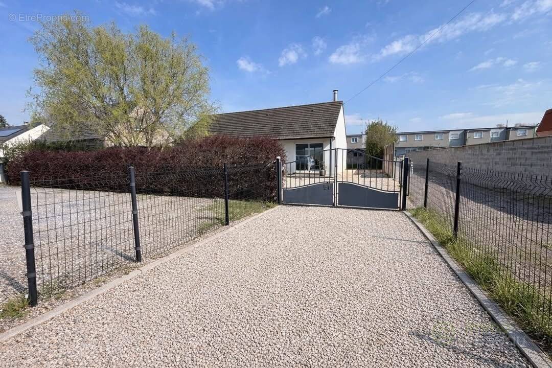 Maison à FERRIERE-LA-GRANDE