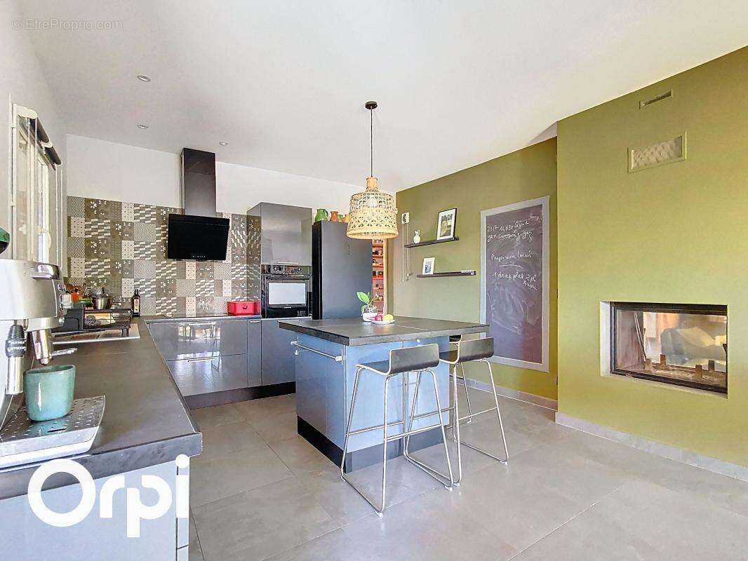 Maison à LA CADIERE-D'AZUR