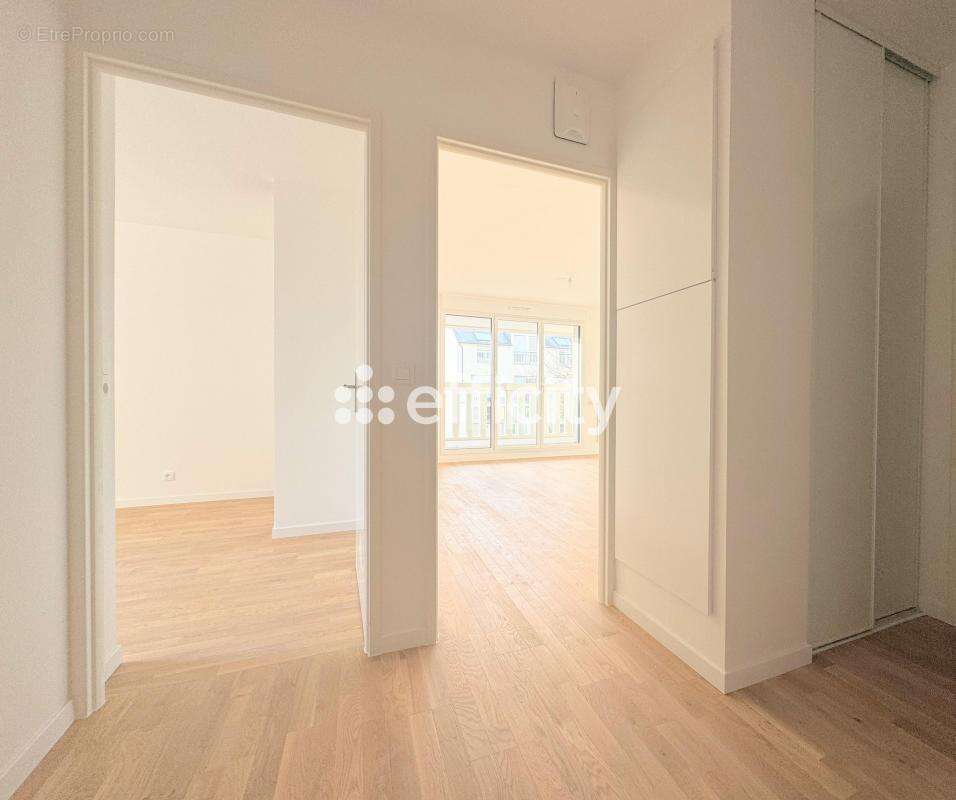 Appartement à SAINT-MAUR-DES-FOSSES