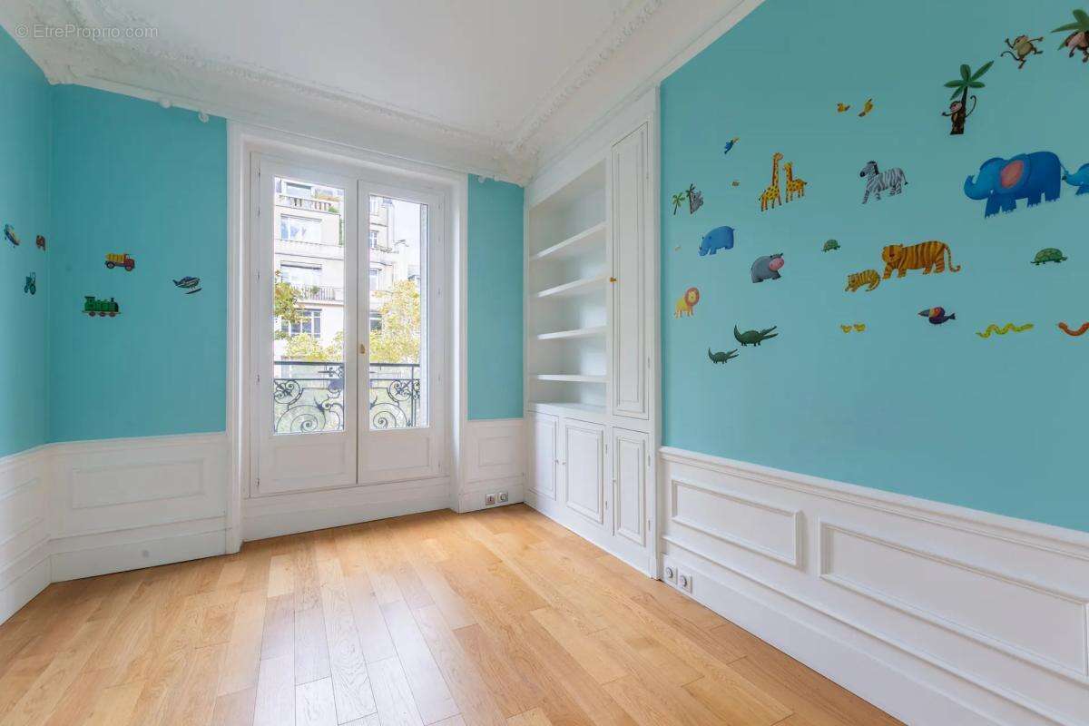 Appartement à PARIS-3E