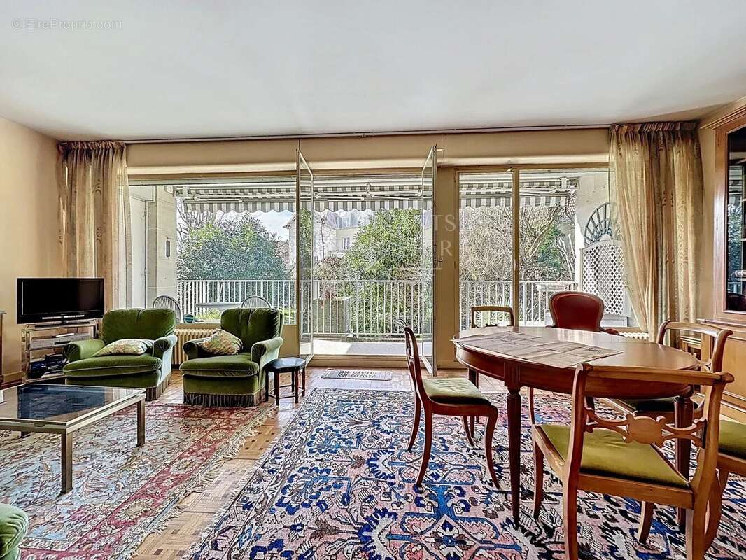 Appartement à GARCHES