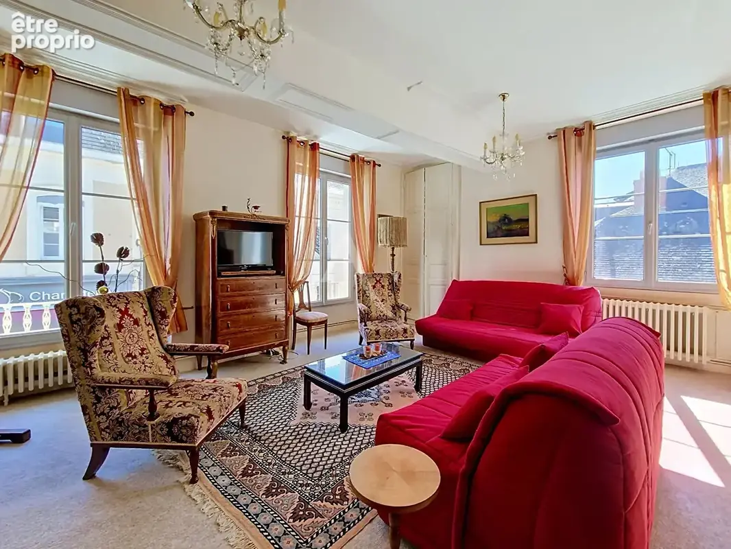 Immeuble de caractère avec appartement familial et local commercial loué - photo 8