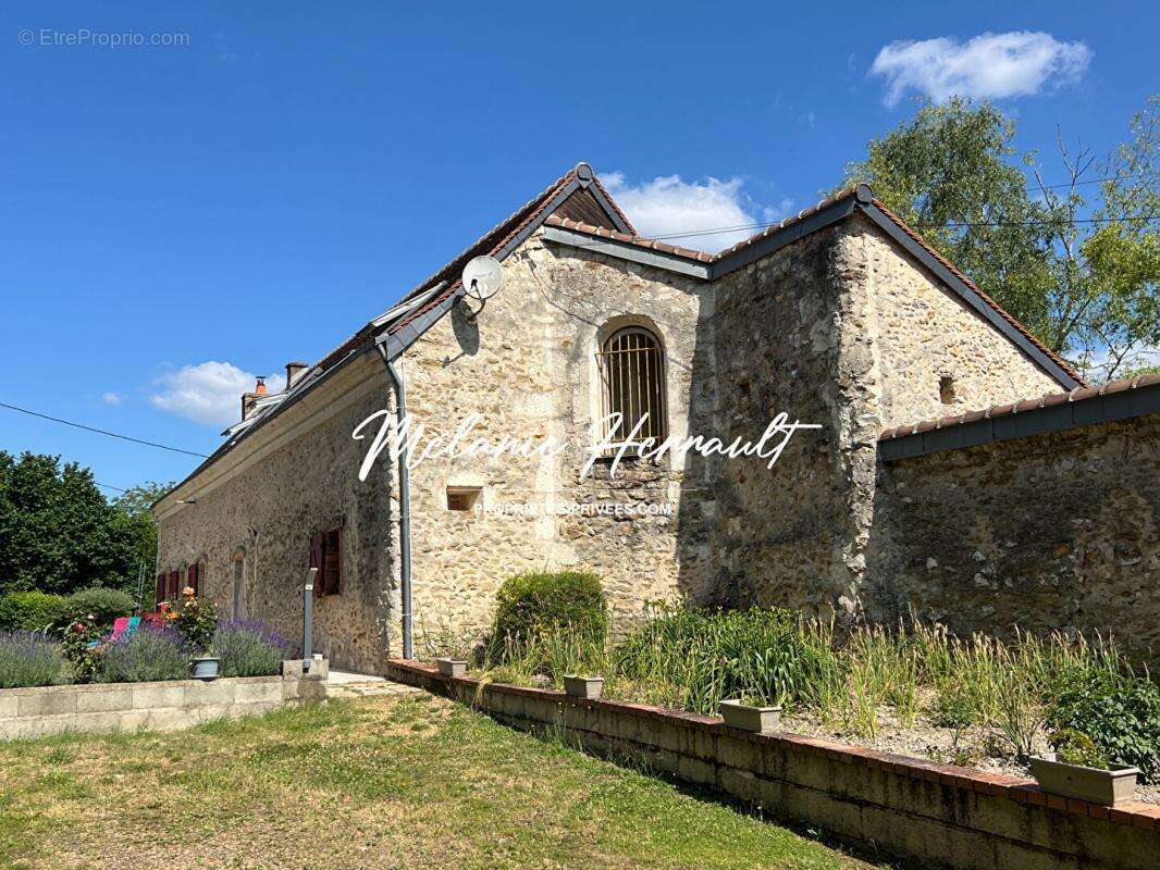 Maison à PARIGNE-L&#039;EVEQUE