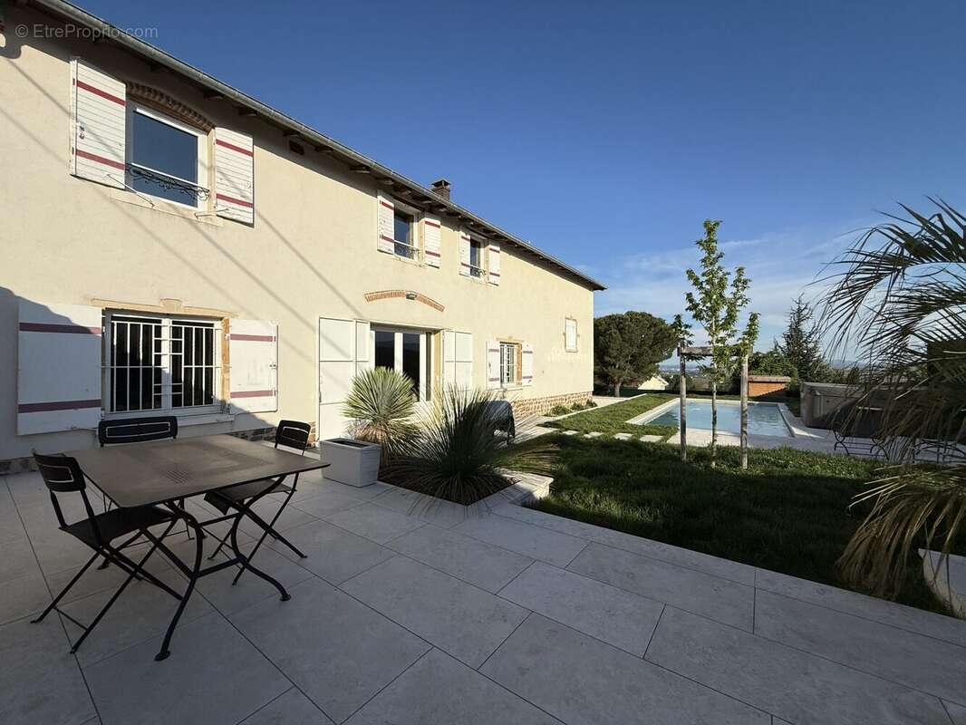 Maison à VILLEFRANCHE-SUR-SAONE
